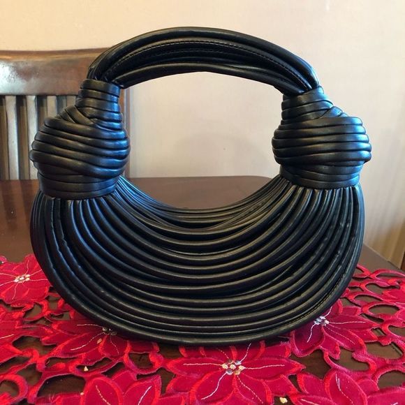 LICORICE BAG - NWT Adorable & Unusual PU Vegan Satchel/Crossbody. LOVE THIS ♥️ - Picture 2 of 16